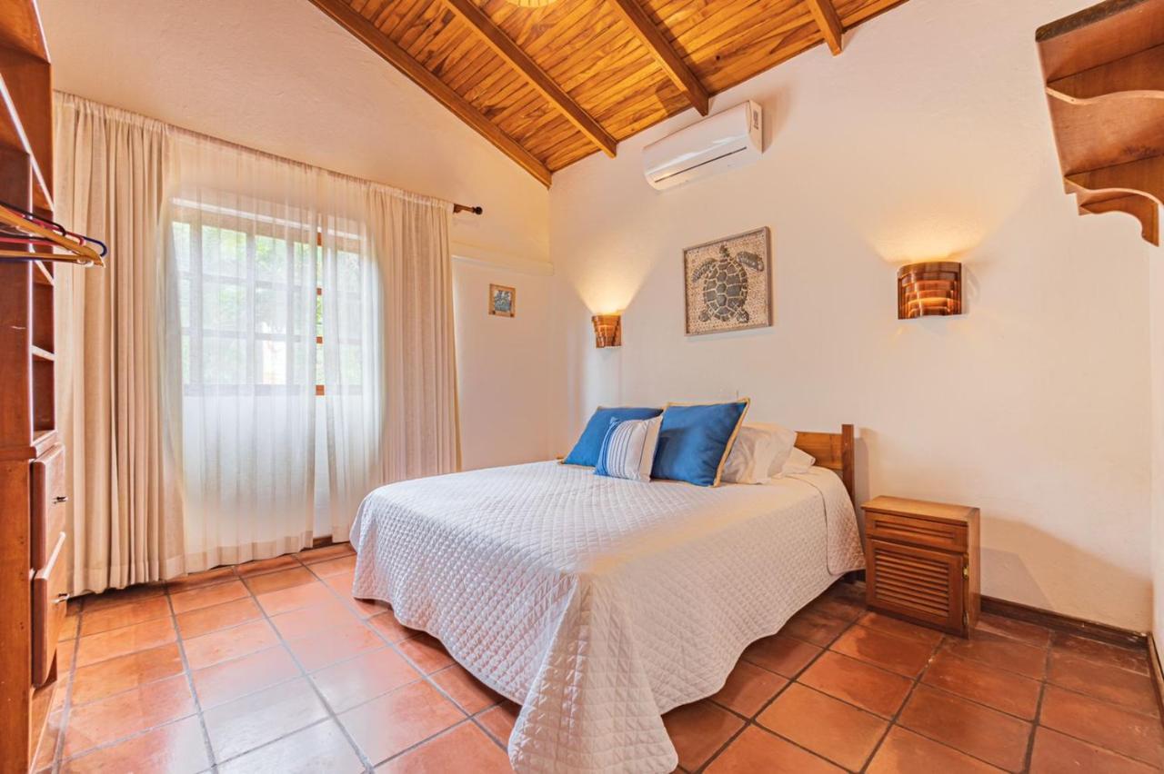 Ola Bonita Beachfront Apart Hotel Playa Hermosa  Exterior photo